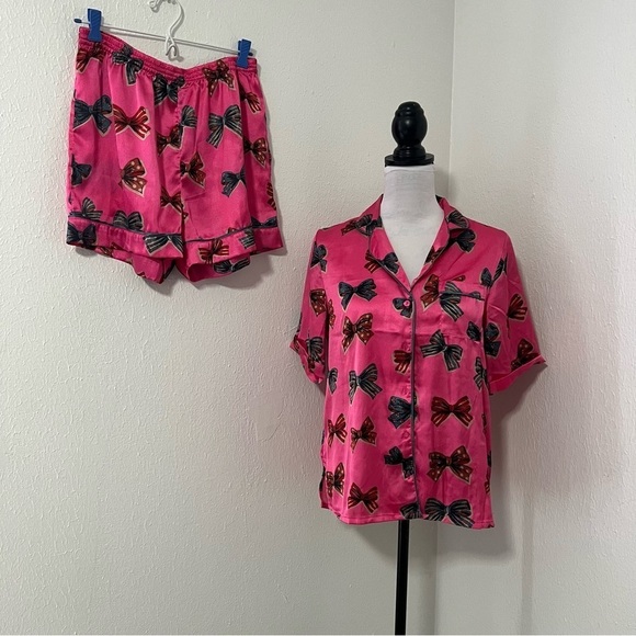 Their Nibs Women’s Medium Satin Shortie Pyjamas Pink Bow Print Sleepwear NWOT - Picture 1 of 13